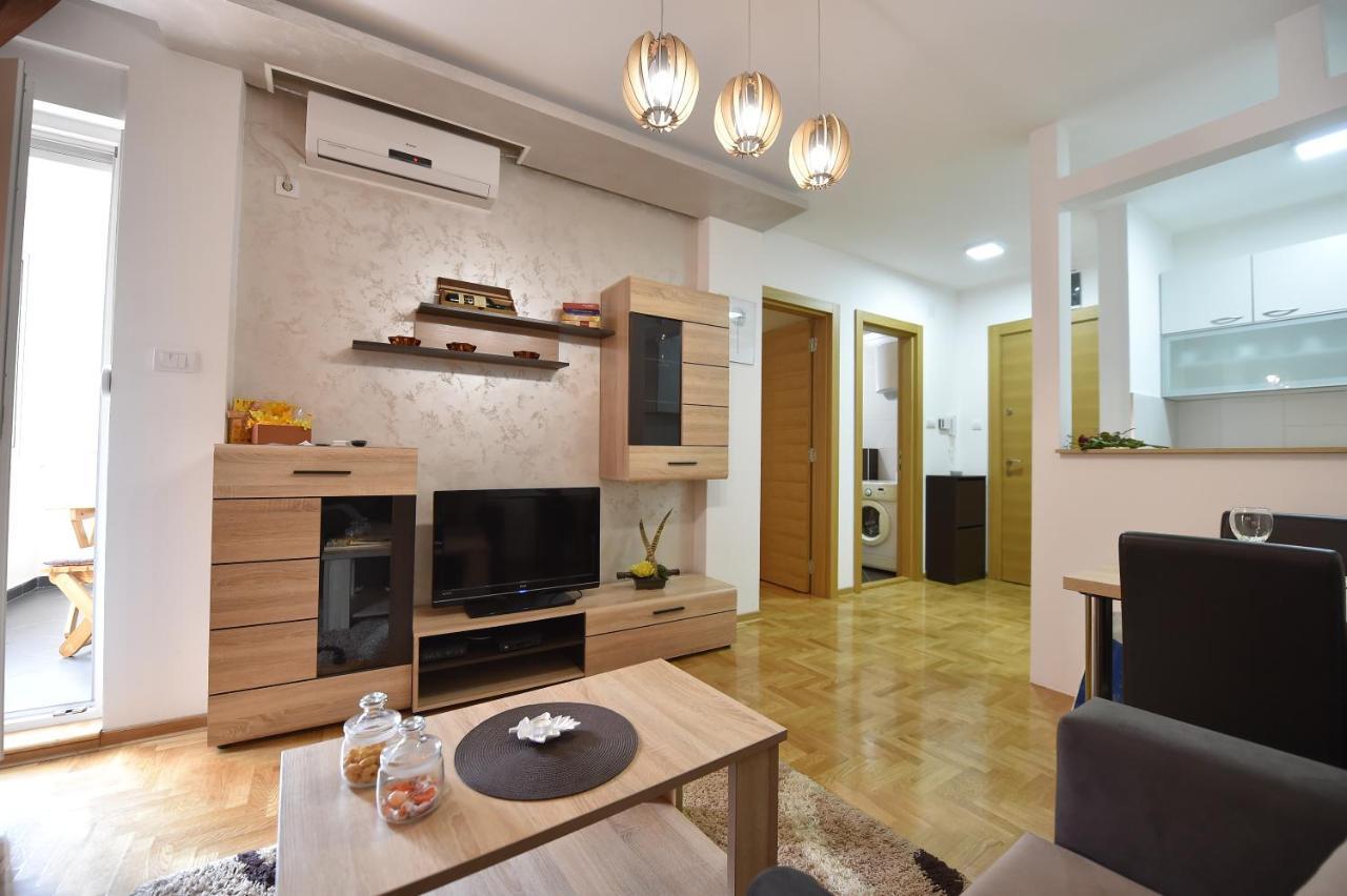 Apartment Sinisa With Garage Novi Sad Dış mekan fotoğraf