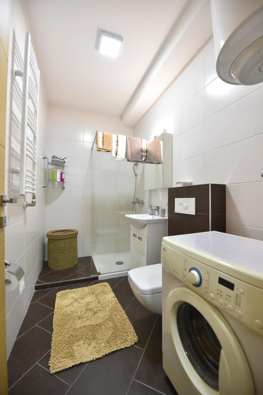 Apartment Sinisa With Garage Novi Sad Dış mekan fotoğraf