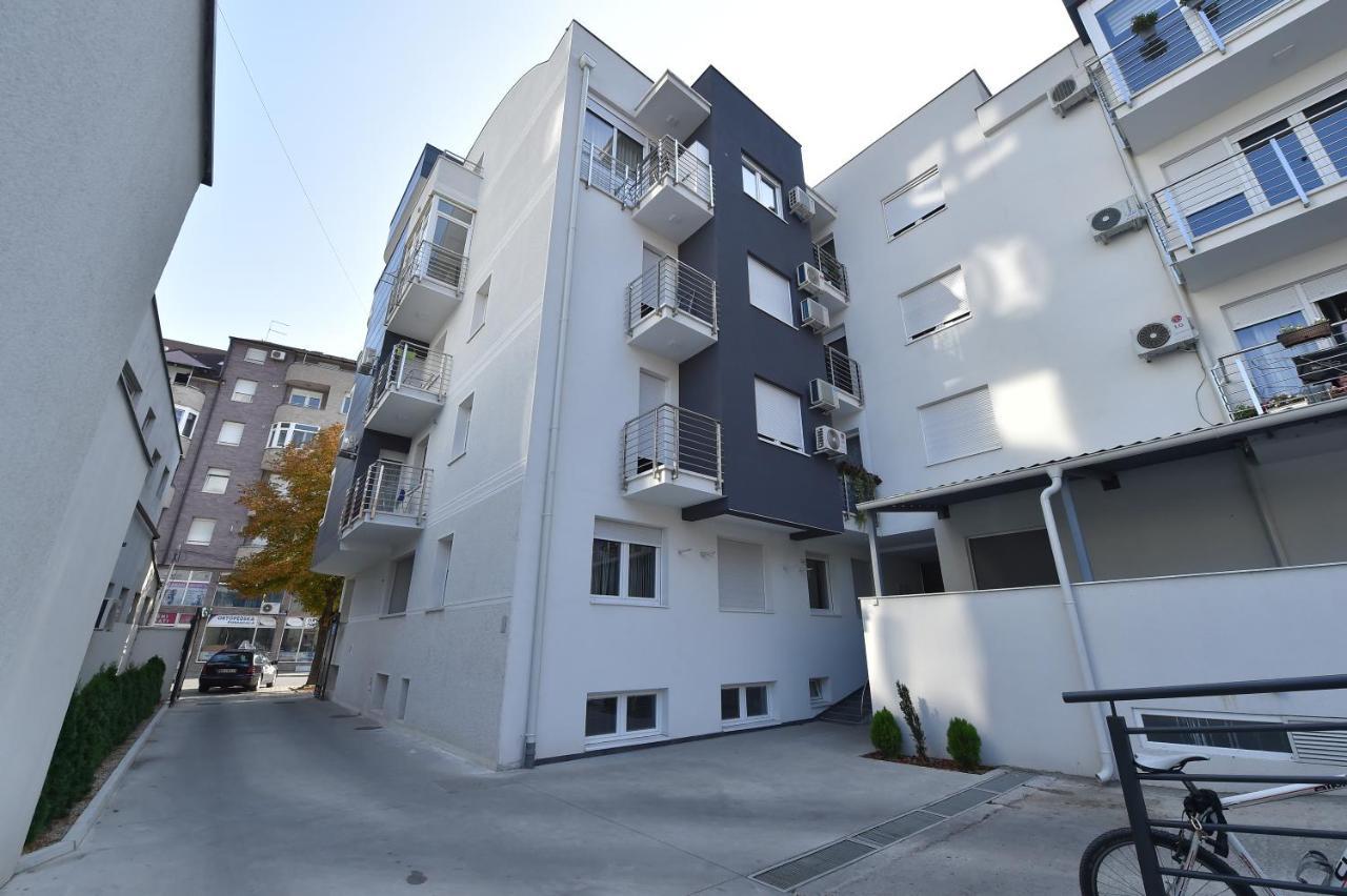 Apartment Sinisa With Garage Novi Sad Dış mekan fotoğraf