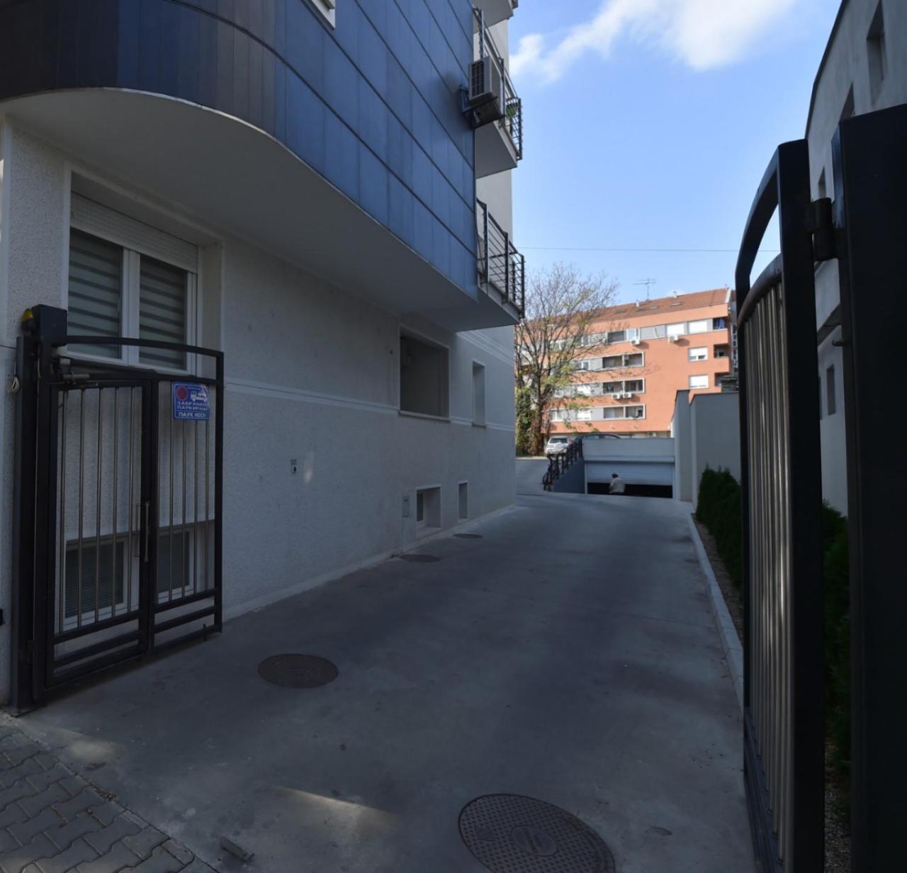 Apartment Sinisa With Garage Novi Sad Dış mekan fotoğraf